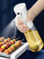1pc Oil Spray Bottle Kitchen Household Barbecue Olive Oil Cooking Oil Spray Pot Atomization Fat Reduction Oil Spray Artifact Oil Spray Pot Dispenser Refillable Spritzer Bottle For Outdoor BBQ Cooking Kitchen Supplies