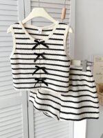 SHEIN Tween Girls' Brown & White Striped Knit Textured Sleeveless Crop Top And Loose Shorts 2-Piece Vacation Casual Outfit, Spring/Summer