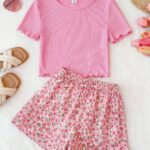 Tween Girls Ditsy Floral T-Shirt & Shorts Co-Ord Set, Casual Vacation Round Neck Short Sleeve Ribbed Knit Top And Patterned Shorts, Suitable For Daily Wear And Beach Holiday Cute Short Sets Pink Outfit For Girls Summer Summer Sets For Girl Spring Set For Girls Pink Teen Girl Clothes 2 Pc Set Summer Outfits For Girls Cute Girl Outfit Spring Outfits For Girls Girl Outfit Sets Summer