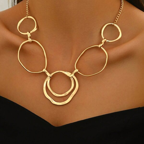 1pc Elegant Minimalist Hollow Circle Pendant Necklace For Women, Suitable For Everyday Wear, Vacation
