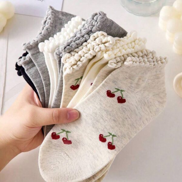 5 Pairs Women's Sweet Cute Cherry Pattern Minimalist Ankle Socks With Ruffle Trim, Breathable, Fashionable Ins Style Comfortable White Socks, Random Colors, Suitable For Summer, Autumn And Winter