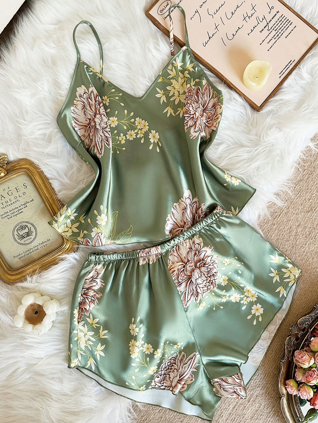 http___img.ltwebstatic.com_v4_j_pi_2025_05_23_d4_17479955621ccae22eff54ea455ace8b9f5c97e04c LuxeNights 2pcs Women Sexy Deep-V Print Camisole And Shorts Set, Elegant Satin Outfit, Suitable For All Seasons - Image 1