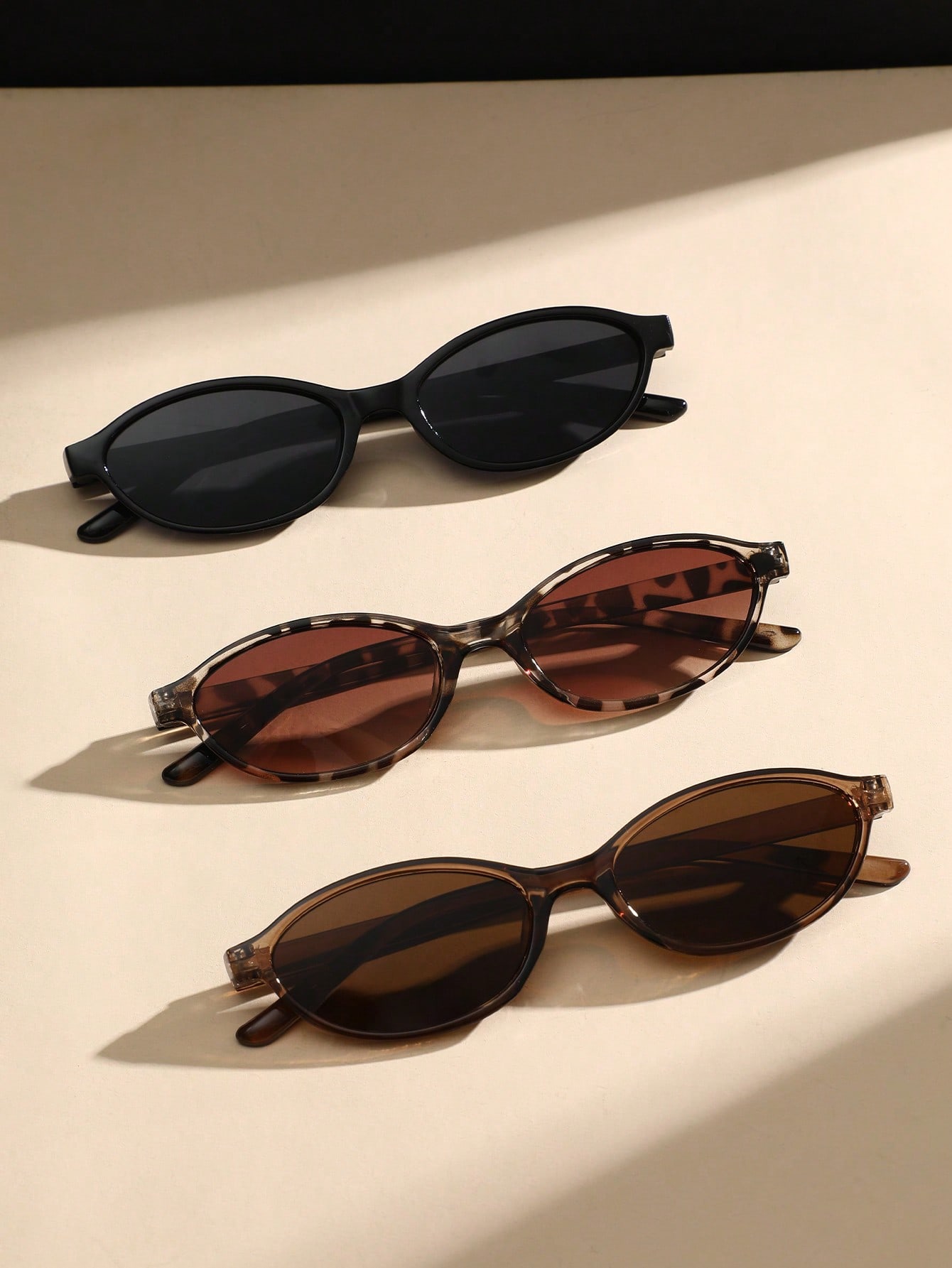 http___img.ltwebstatic.com_v4_j_spmp_2025_05_23_4b_174799343686cf39dc18a76cdc0aae82232b38aac5 Women's Thick Plastic Square Frame Oversized Glasses, Colorful Boho Leopard Tortoise, For Summer Beach, Vacation, Travel, Casual Outfits - Image 1