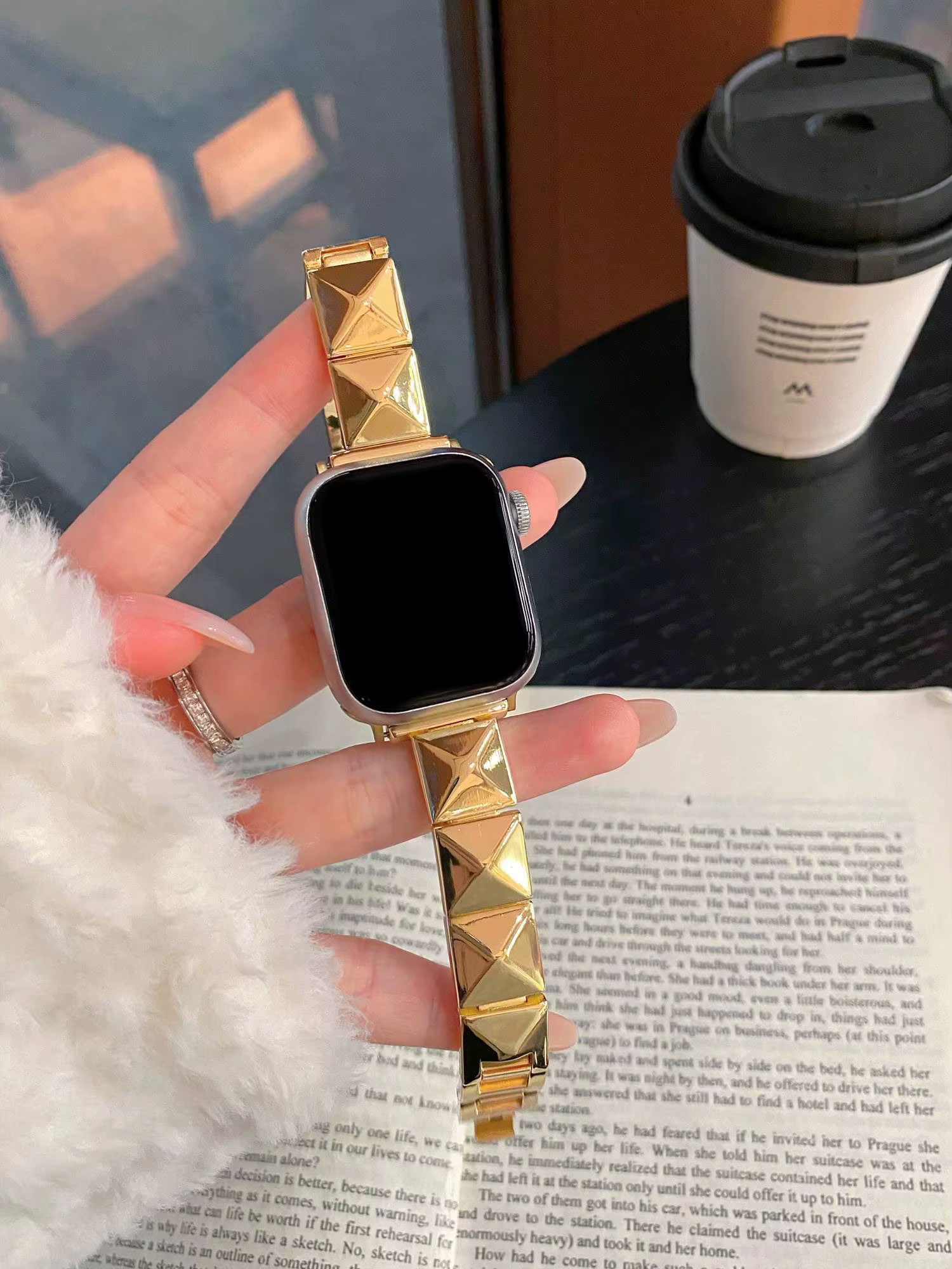 S0e5dfcffd8064f999391ca1c80c7188dx Advanced Luxury Square Bling Metal Strap for Apple Watch Band Women - Image 1